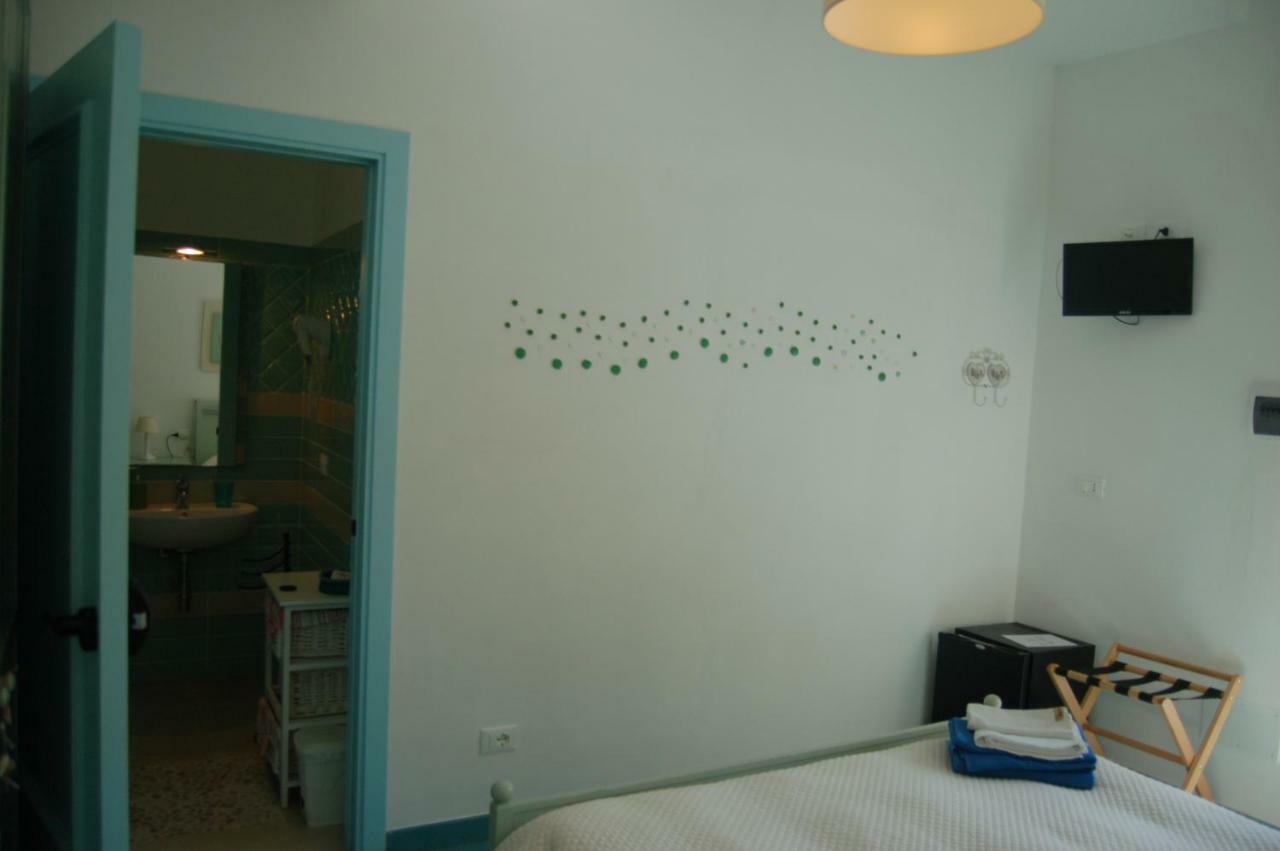 La Rosada Bed and Breakfast Giglio Porto Eksteriør billede